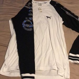 VS pink long sleeve tee